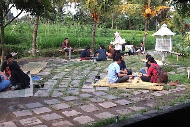 cafe di selaman