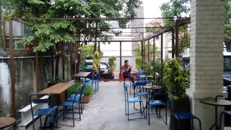 blue doors cafe