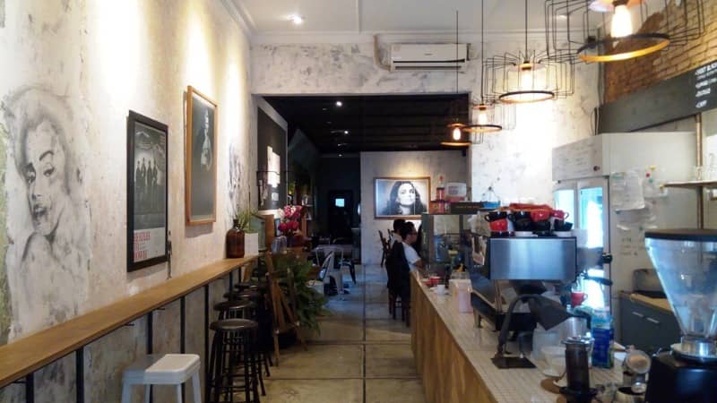 blue doors cafe
