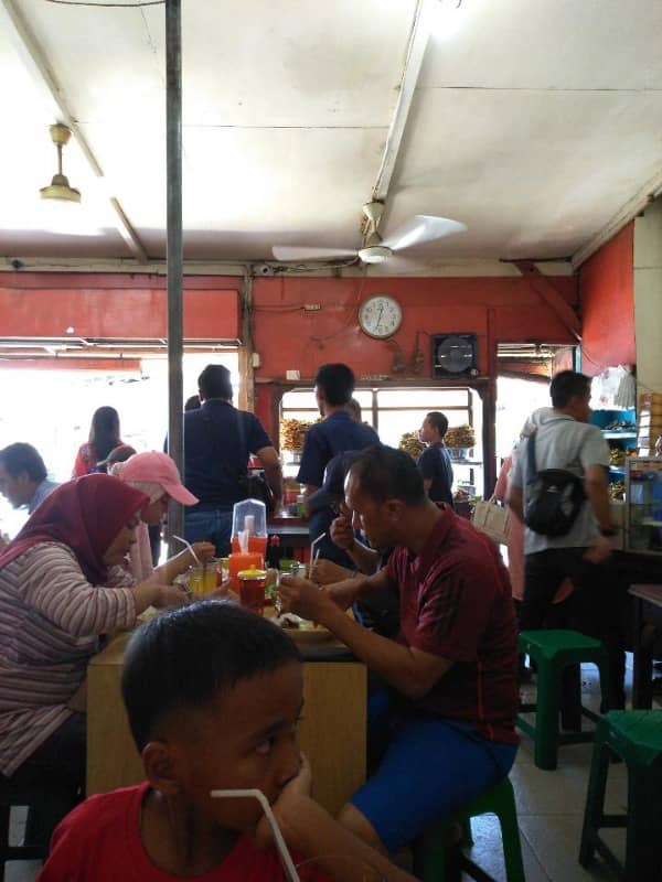 bebek & ayam goreng pak qomar