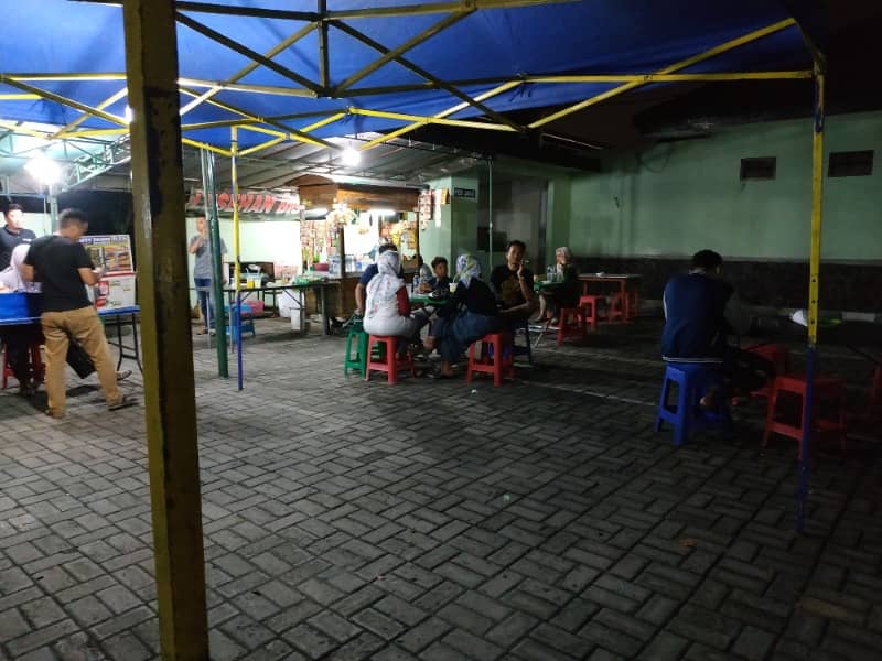 roti john surabaya