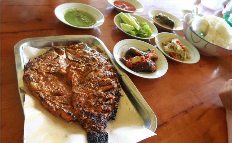 rumah makan fuja