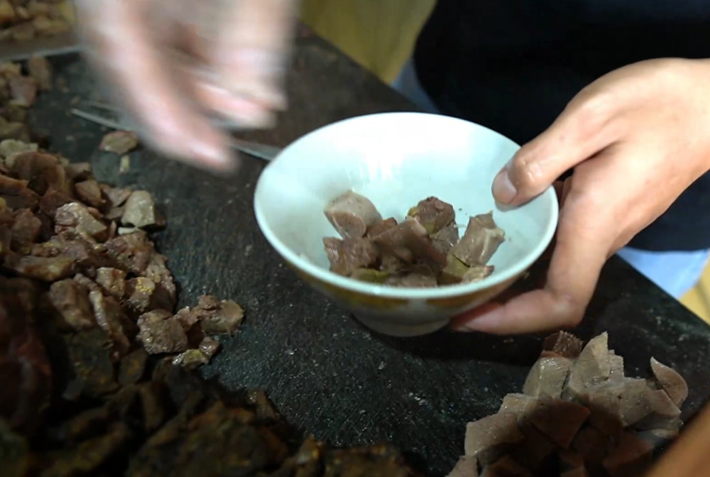 SOP LIDAH khas Makassar