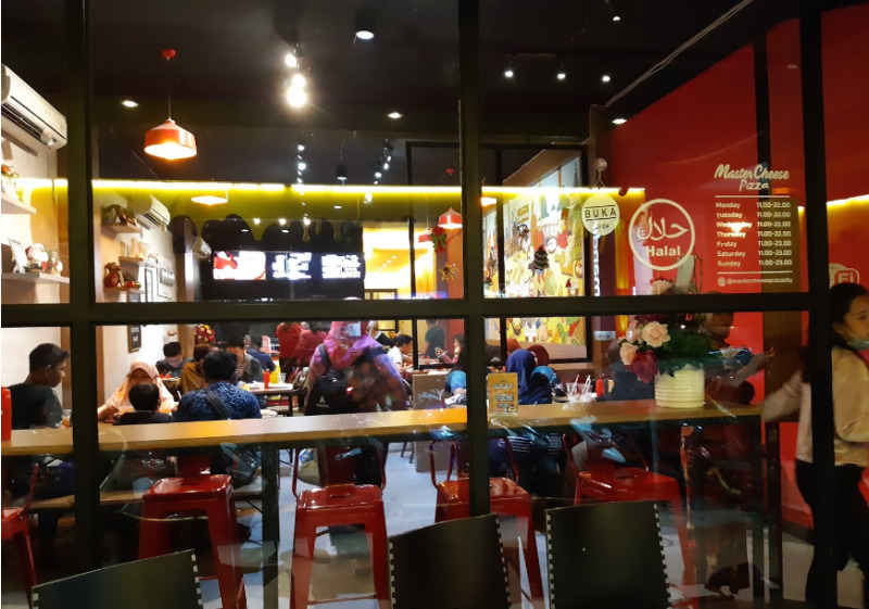 master cheese pizza surabaya