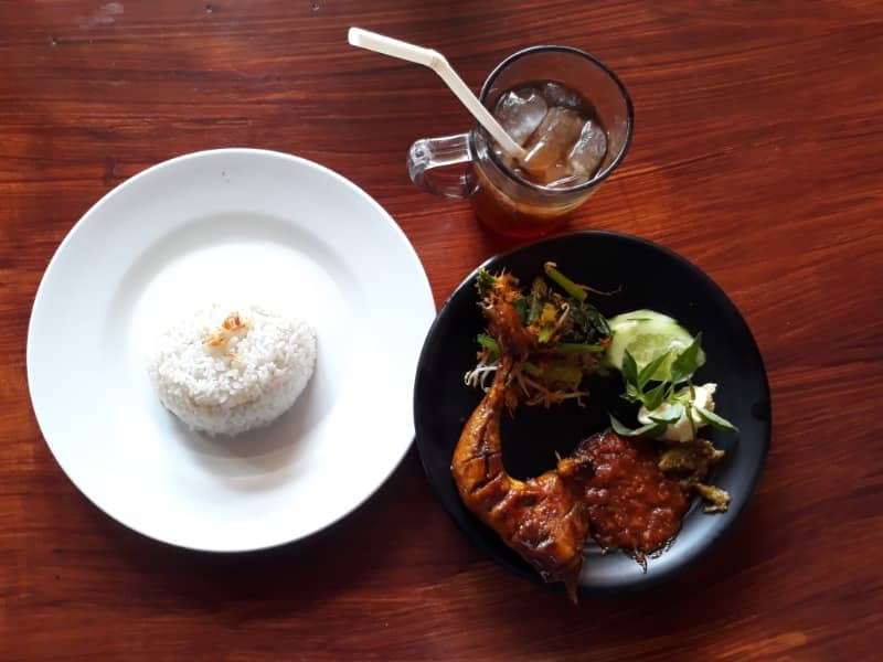 makanan nasi uduk mbah man