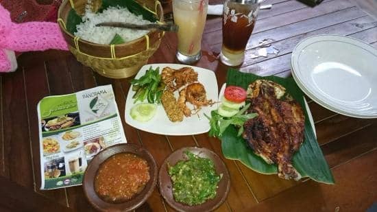 kedai bandeng panorama