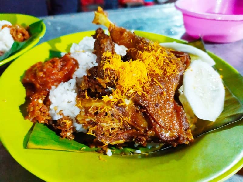 gegara bebek tugu pahlawan