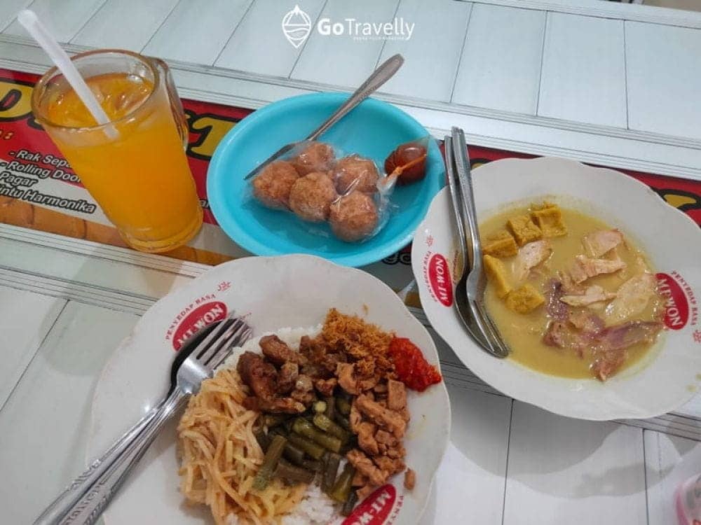 Cobain Kuliner Legendaris di Kota Blitar Warung Sri Rejeki Blitar