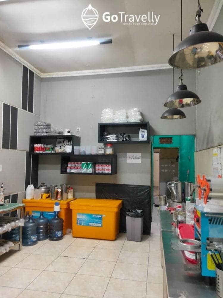 cafe terdekat