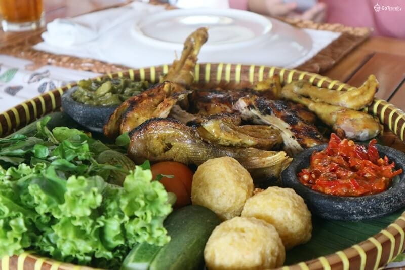 destinasi wisata kuliner bandung