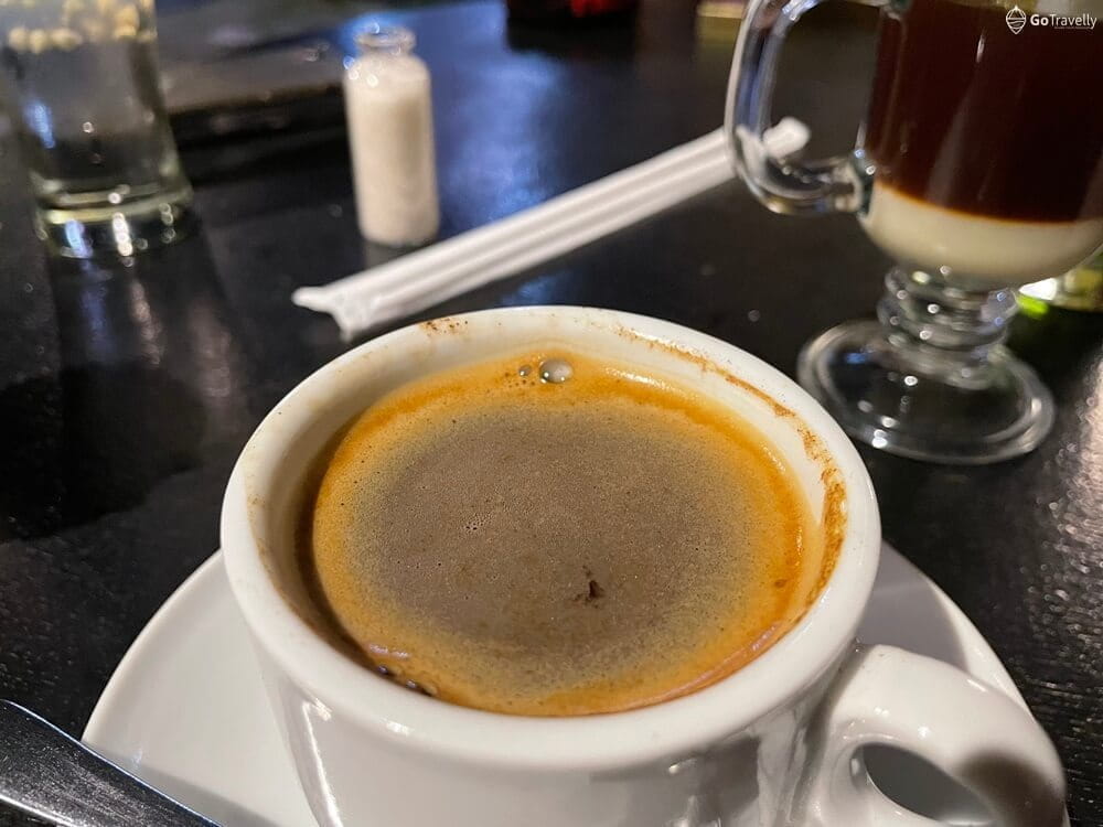 cafe terdekat