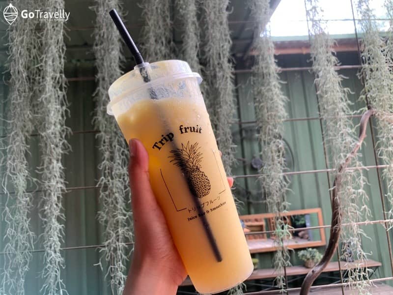 pineapple juice rustic market