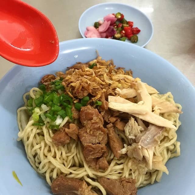 rumah makan tabona