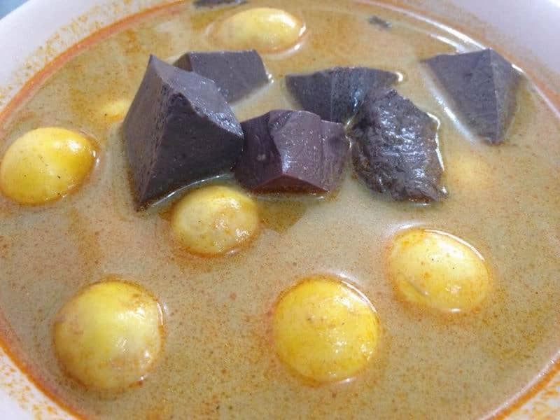 rumah makan tabona