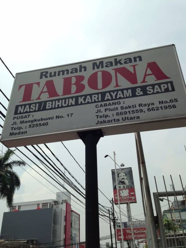 rumah makan tabona