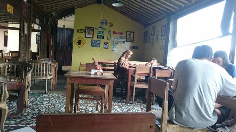 waroeng pisa