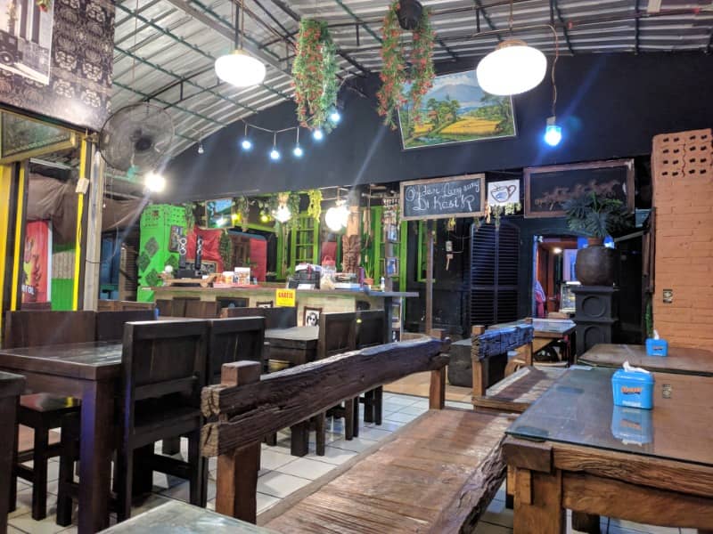 golden kitchen 17 cafe & resto