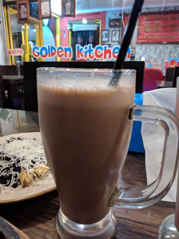 golden kitchen 17 cafe & resto