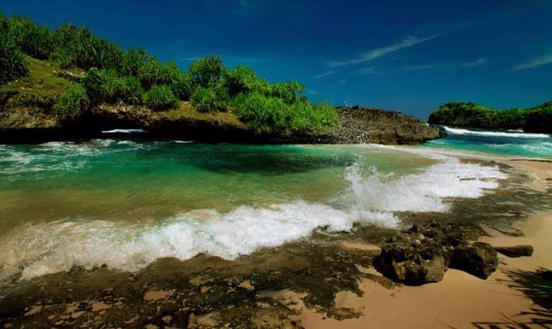 pantai srau pacitan