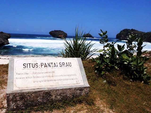 pantai srau pacitan