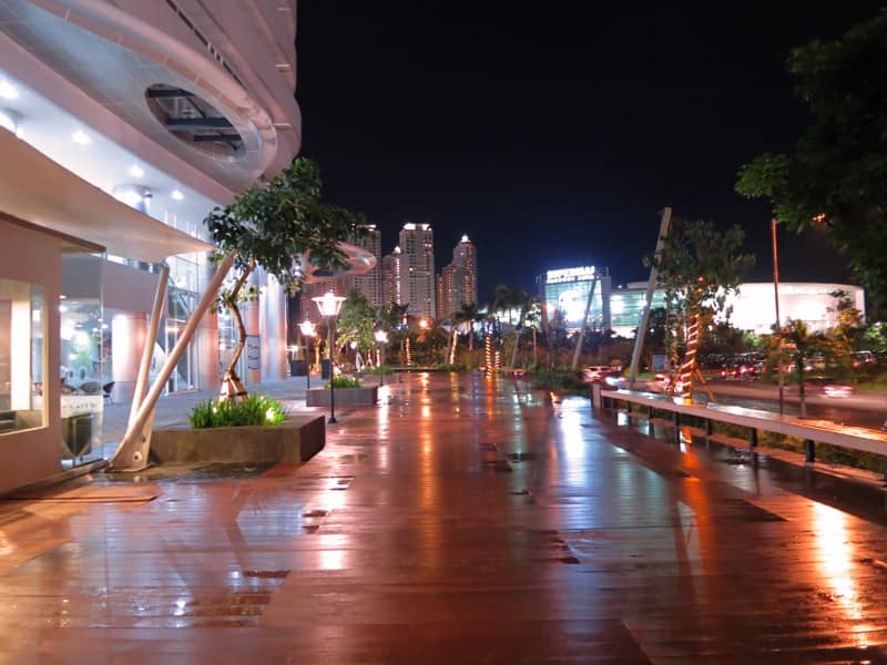 tempat nongkrong di surabaya