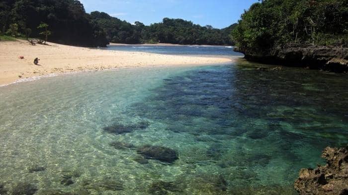 pantai pulo dorong malang