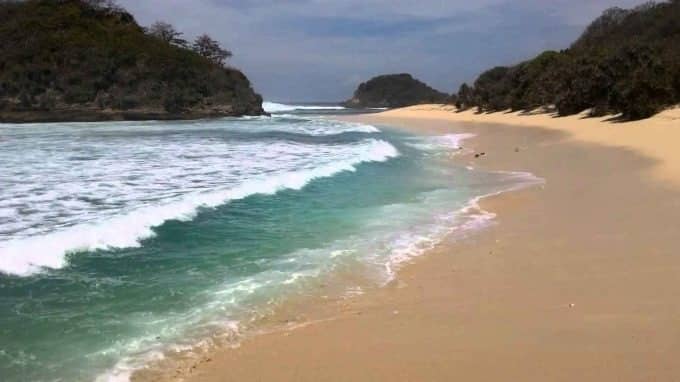 pantai pulo dorong malang