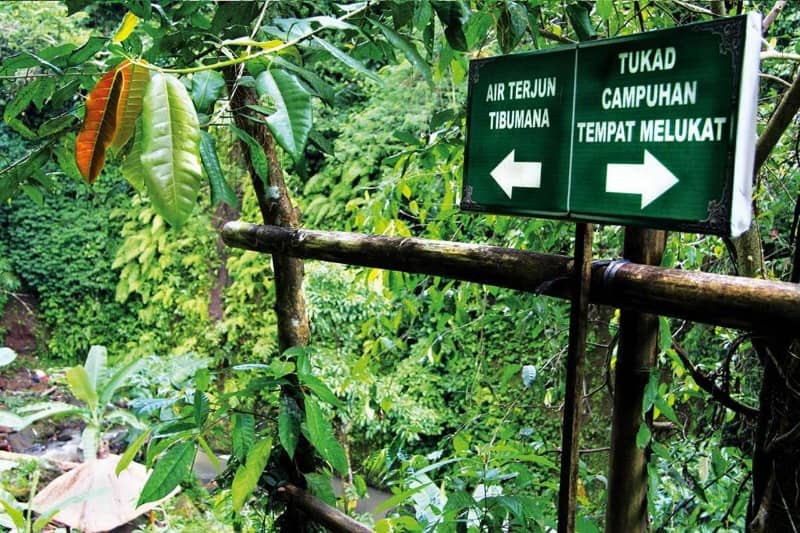 air terjun tibumana bali