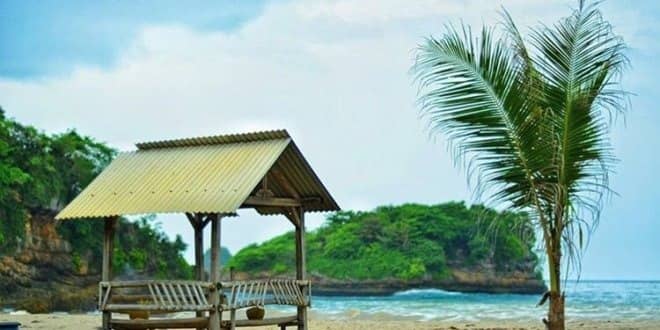 Pantai Ungapan Malang