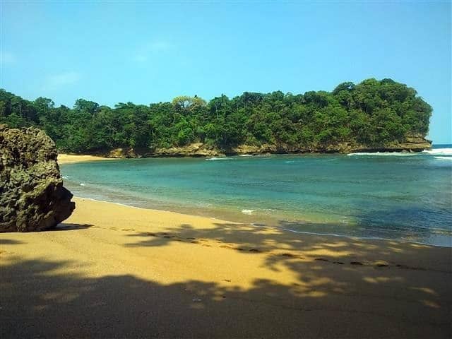 Pantai Ungapan Malang