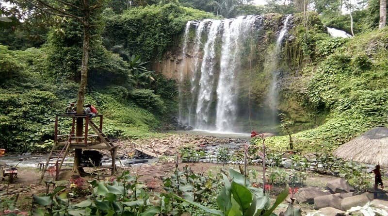 Air Terjun Tirai Tanggamus