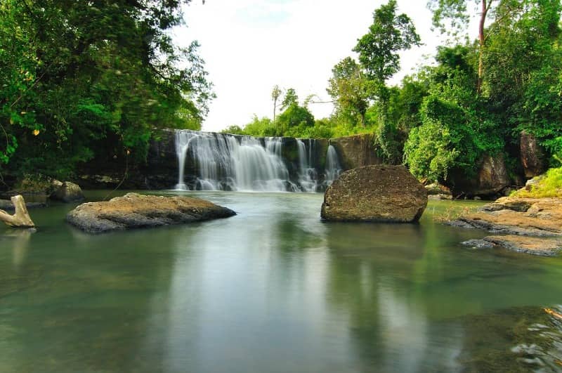 air terjun dengdeng