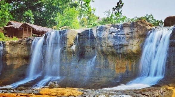 air terjun dengdeng