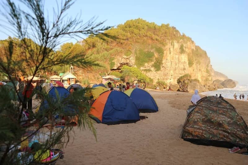 pantai ngrumput yogyakarta