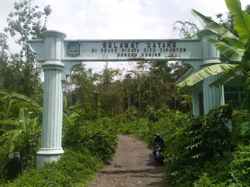 gerbang masuk Situ Cipanten