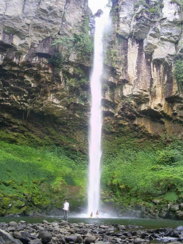 Air terjun putri malu