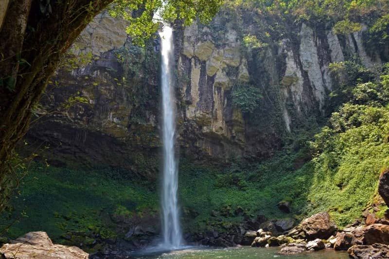 air terjun putri malu