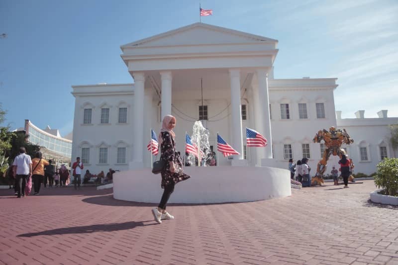 Miniatur white house di The Legend Star Jatim Park 2 Batu