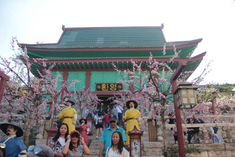 sakura di The Legend Star Jatim Park 2 Batu