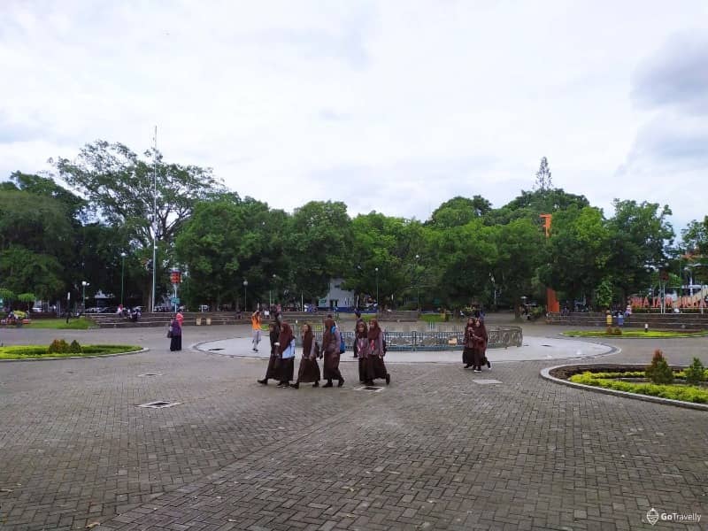 alun alun kota malang