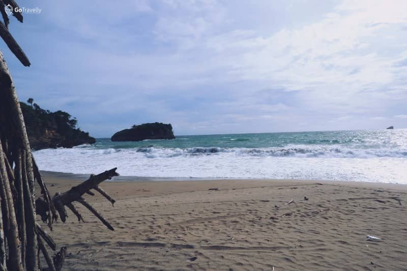 pantai bajul mati malang