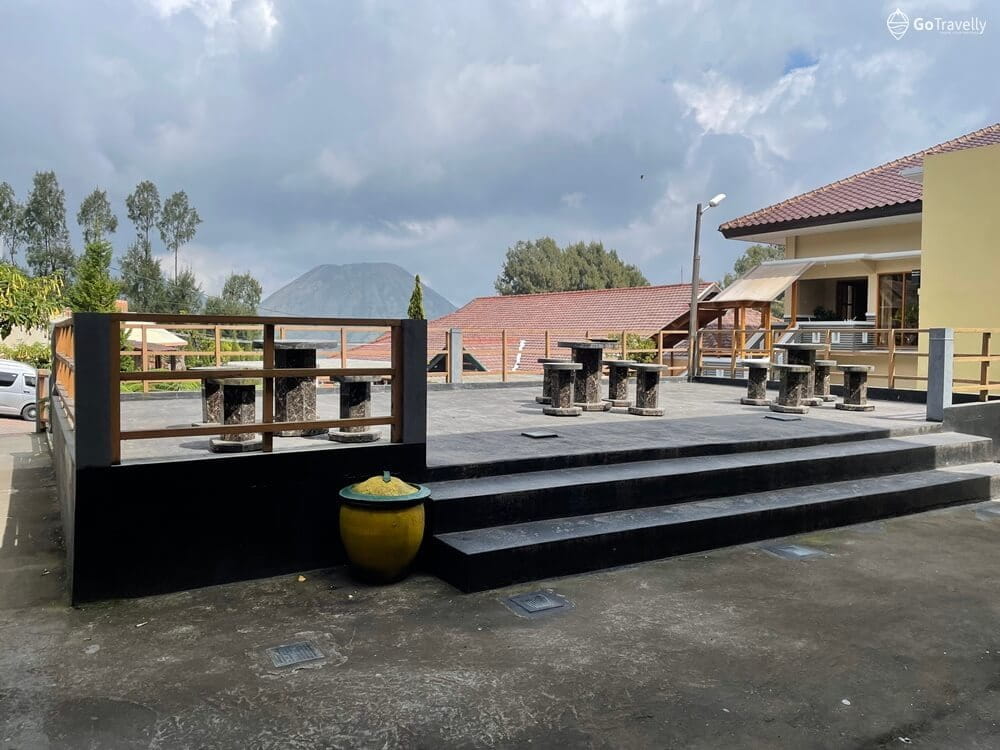 hotel di bromo dengan pemandangn keren