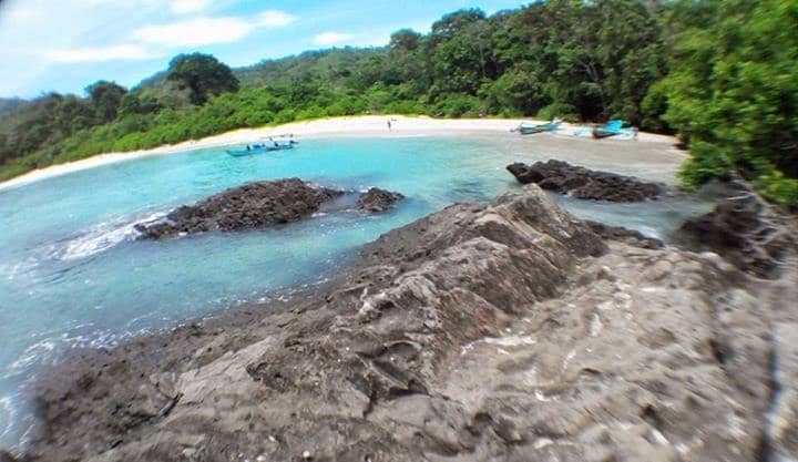 pantai wedi ireng