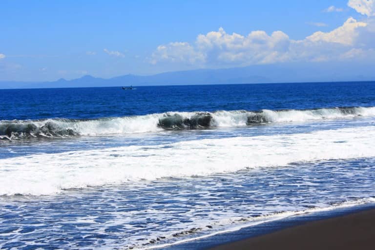 pantai puger jember