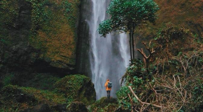 air terjun kabut pelangi