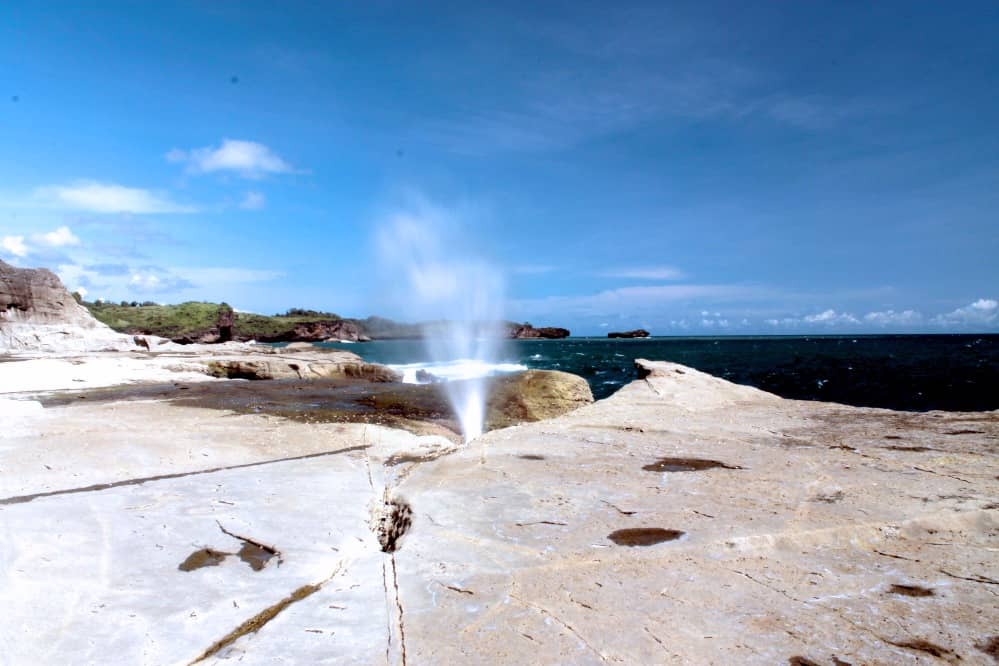 pantai klayar pacitan