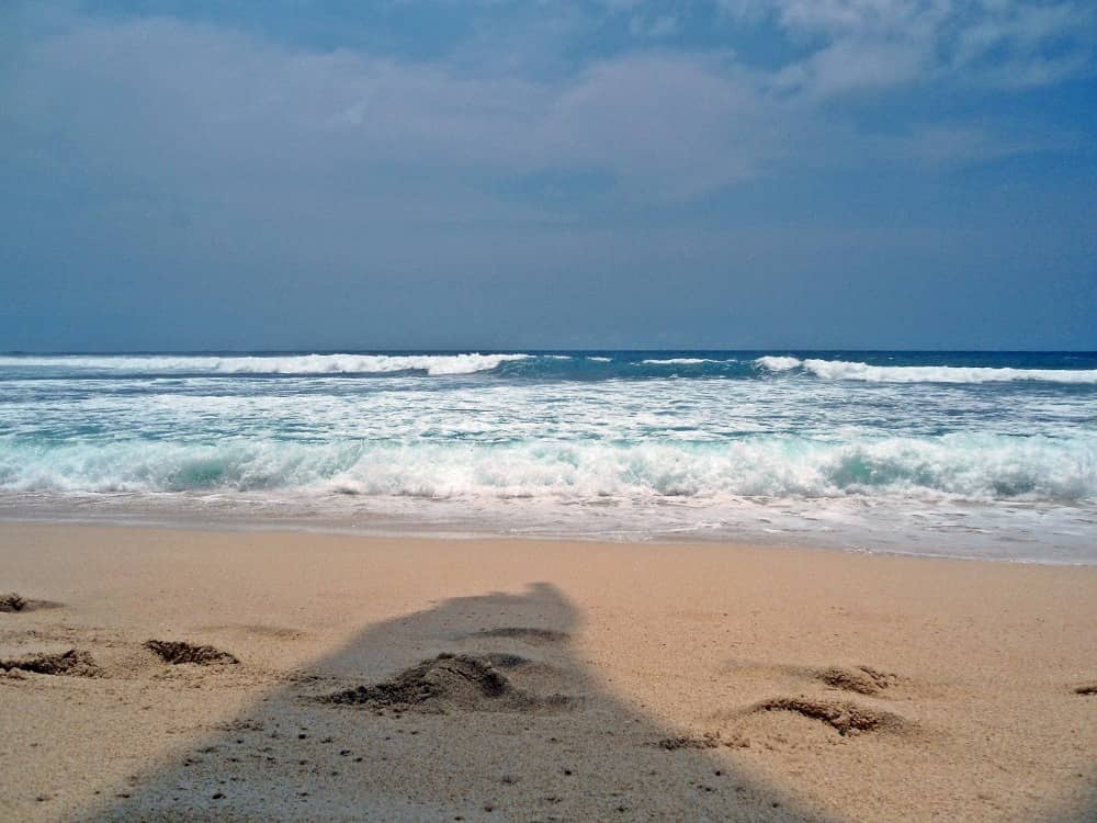 pantai ngalur
