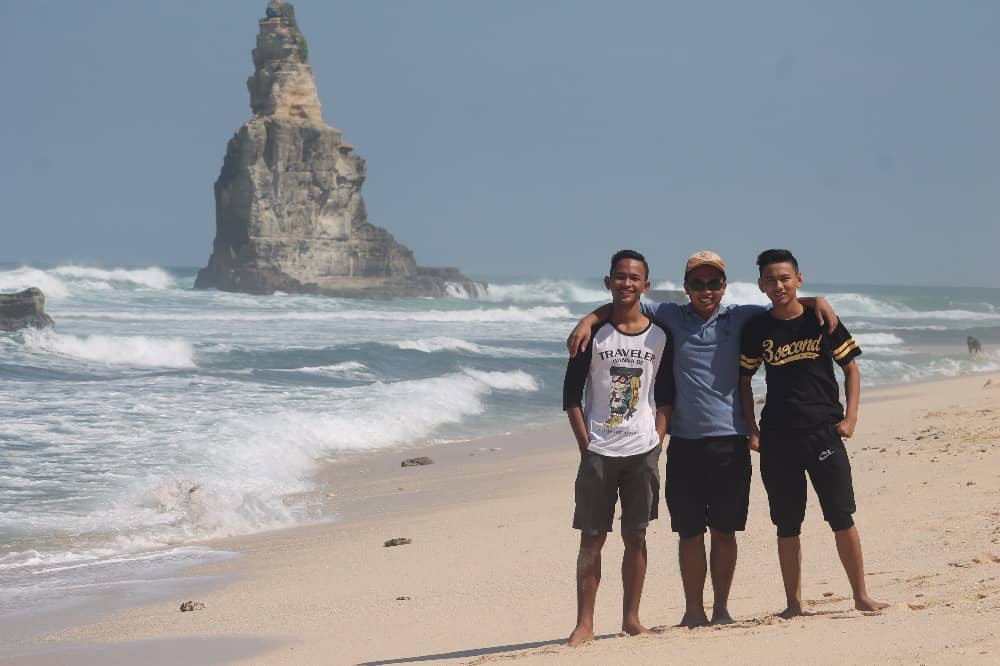 pantai buyutan