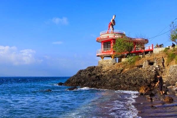 pantai watu dodol
