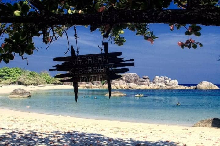 tanjung tinggi beach
